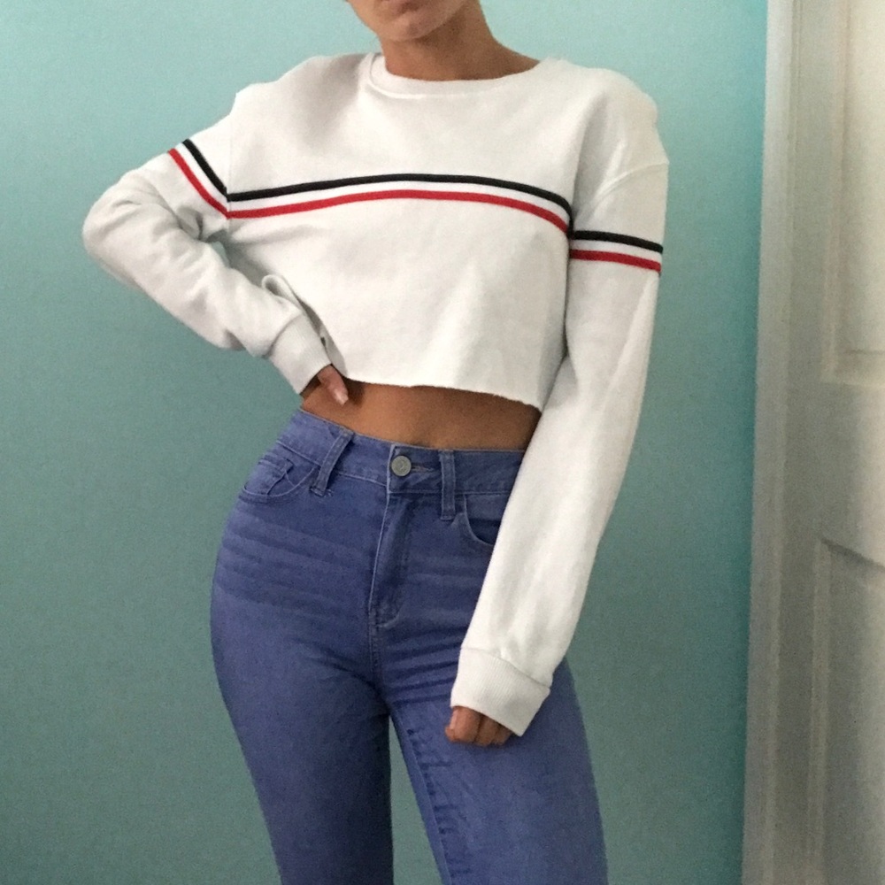 Cropped Long Sleeve Top